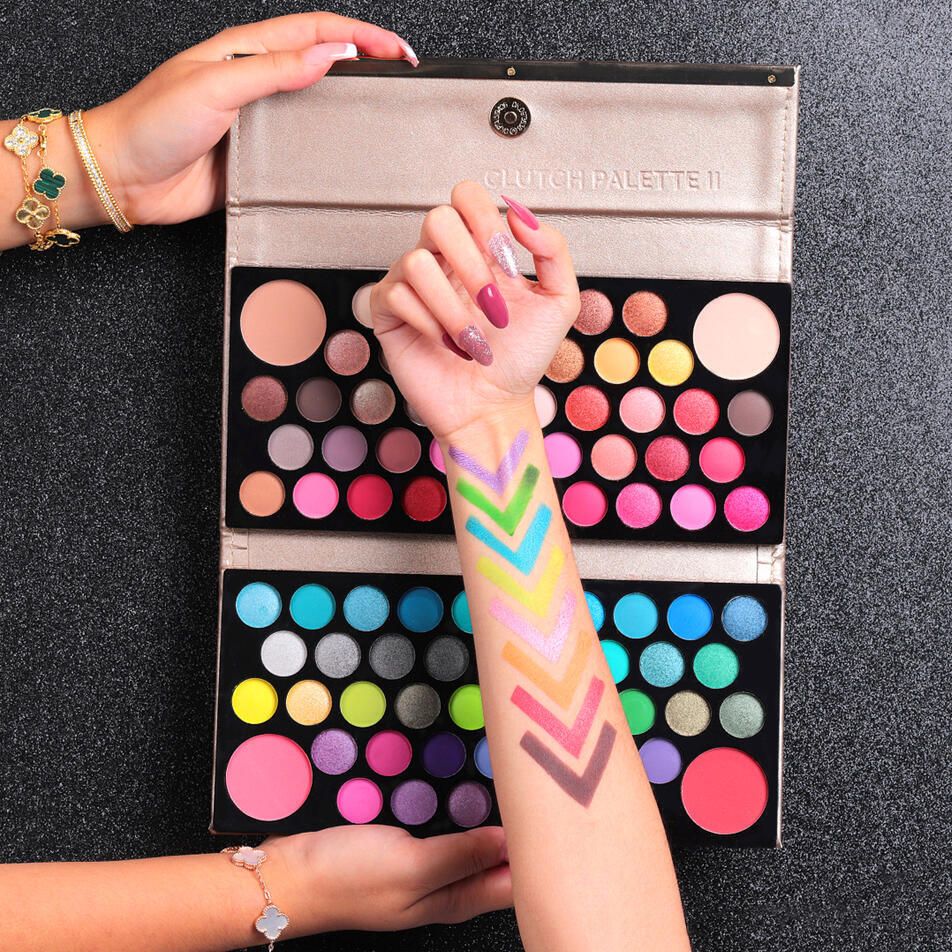 Ashley Lee Cosmetics Clutch Eyeshadow Palette Image